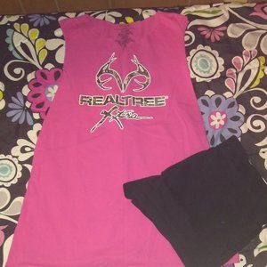 4/ $20 Realtree; Tank; No boundaries; Shorts; Set